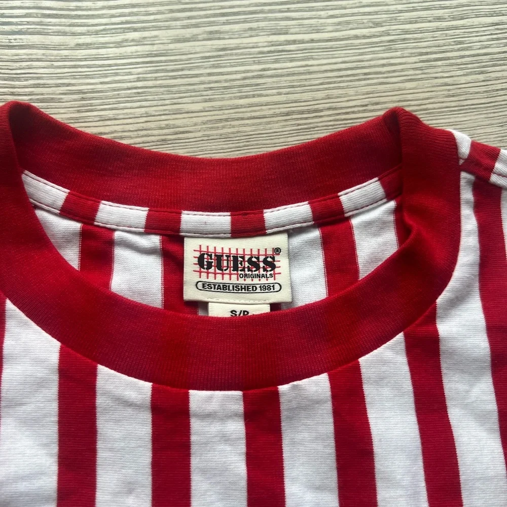 New Size S&M GUESS Originals Aven Stripe Tee Red Cream Navy ASAP Relaxed Fit T - Picture 4 of 11
